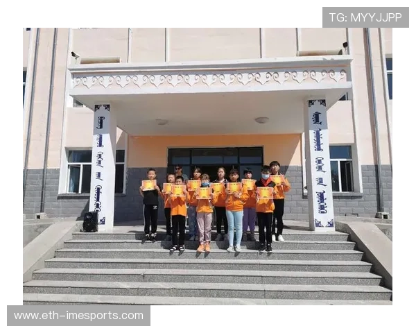 校园足球星闪耀青春赛场点燃激情梦想书写绿茵传奇新篇章