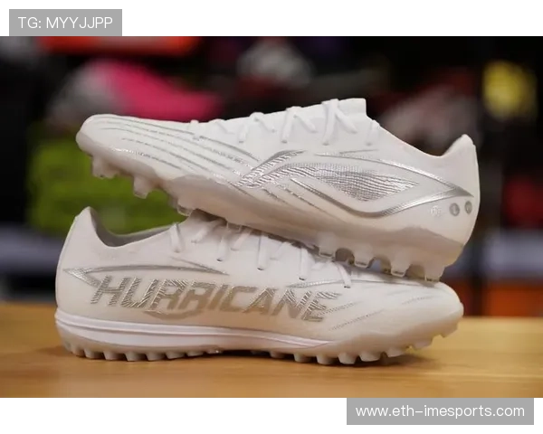 穿李宁足球鞋的球星有哪些 他们如何在赛场上展现独特风采